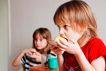 Правильное питание для детей: мифы и правила