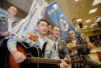 400 бойцовок и семь гитар. В Минске прошел Всебелорусский слет студенческих отрядов