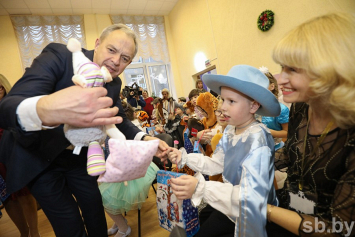 Сергеенко пожелал детям расти настоящими патриотами