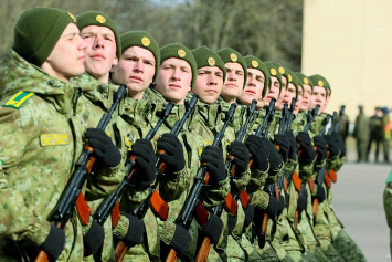 Российские военные примут участие в параде в Минске