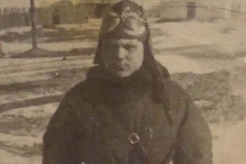 Белорус Лука Муравицкий, отрезавший винтом своего самолета хвост фашистскому «Хейнкелю», несколько дней не дожил до вручения Звезды Героя 