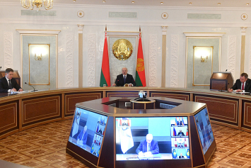 Лукашенко призвал коллег к сплоченности в условиях пандемии. Главы стран ЕАЭС обсудили борьбу с коронавирусом и экономические вопросы