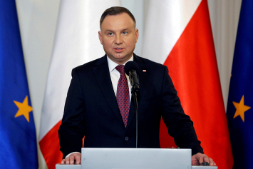 Дуда видит большую опасность в переносе выборов президента Польши