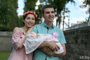 В Беларуси с 1 мая вырастут детские пособия