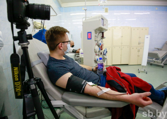 Юркевич: в Беларуси 60 пациентов с коронавирусом получили плазму доноров