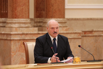Лукашенко: «Сегодня надо спасти то, что построили»