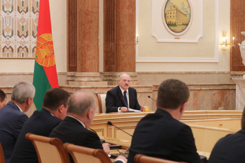 Лукашенко: кадровое обновление Правительства началось полгода-год назад