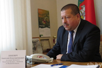 Помощник Президента Линевич провел "прямую линию" и прием граждан в Докшицах