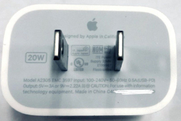 Появились фото быстрого зарядного устройства для iPhone 12
