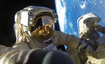Астронавт NASA рассказал, каким будет выход туристов в открытый космос