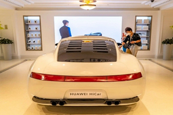 Представлен первый автомобиль с операционной системой от Huawei