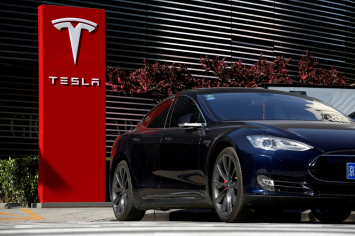 Tesla работает над удешевлением своих электромобилей