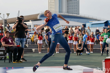 Соревнования по толканию ядра в Минске прошли в формате городского шоу
