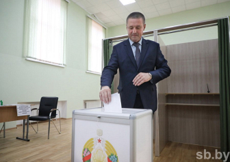 Председатель Могилевского облисполкома Леонид Заяц проголосовал за мирную жизнь
