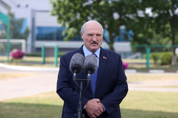 Лукашенко: помочь мы можем только сами себе