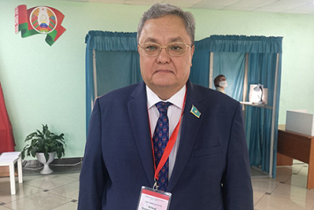 Наблюдатель из Казахстана: "Избирательные участки оснащены всем необходимым" 