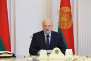 Александр Лукашенко: «Надо взять голову в руки, успокоиться и дать нам навести порядок»