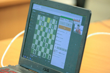 Белорусские шахматисты борются за попадание в элитный дивизион на шахматной Олимпиаде в режиме онлайн