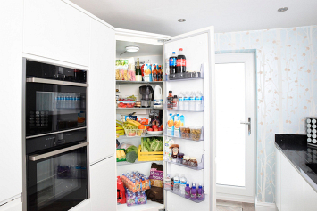 Какие продукты можно хранить в холодильнике, а какие — нельзя?