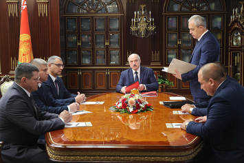 Лукашенко – новым руководителям в Гомельской области: сейчас очень сильно внешнее влияние