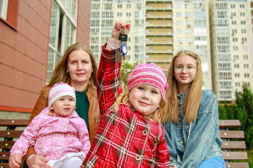 Более 6,2 тысячи многодетных семей открыли счета по новой программе «Семейный капитал»