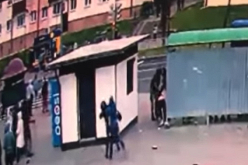Мужчина приехал в Гродно на «мирный» митинг и ударил в лицо сотрудницу ОМОНа