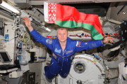 Олег Новицкий в третий раз полетит в космос в апреле 2021 года. Мы связались с его женой