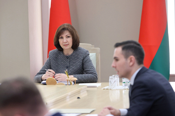 Кочанова встретилась с членами президиума Молодежного парламента