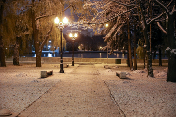 ФОТОФАКТ: Ночной Минск превратился в зимнюю сказку