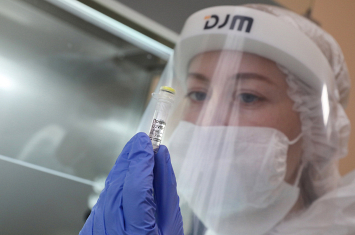 Новая ПЦР-лаборатория открылась в Орше. Чем это поможет медикам в борьбе с COVID-19?