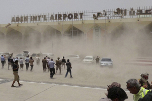 В аэропорту Йемена в момент прибытия правительства прогремел взрыв