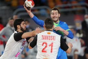 Словенцы победили команду Северной Македонии на чемпионате мира по гандболу