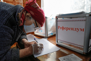 На референдуме в Кыргызстане проголосовали за изменение конституции. Поможет ли это выйти из политического кризиса?