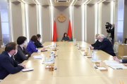 Кочанова провела совещание с медиками и руководством Минздрава