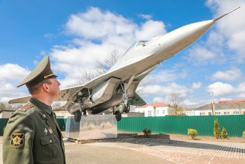 7 мая в Черикове откроют сквер имени Героя Советского Союза генерал-лейтенанта авиации Евгения Николаенко