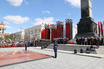 Лукашенко: надо всеми силами крепить единство народа