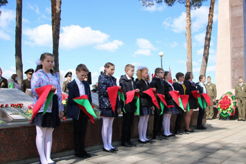 В Гомельском районе в День Победы школьников торжественно приняли в пионеры и члены БРСМ