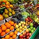 Много раз сталкивалась с тем, что продавцы на рынке запрещают выбирать фрукты с прилавка