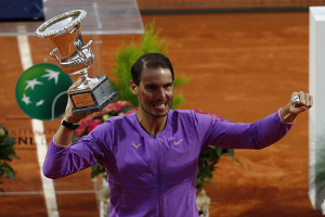 Надаль победил Джоковича в финале теннисного турнира в Риме