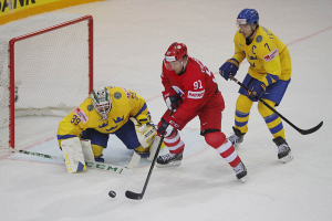 Россияне обыграли шведов по буллитам и вышли в плей-офф ЧМ по хоккею