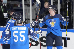 Финны добились минимальной победы над чехами в четвертьфинальном матче ЧМ по хоккею