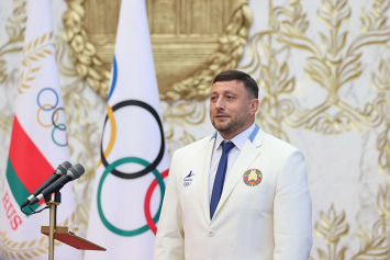    Капитан олимпийской сборной Иван Тихон произнес клятву белорусских спортсменов