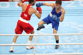 Боксер Александр Радионов одержал победу в первом бою на Играх в Токио