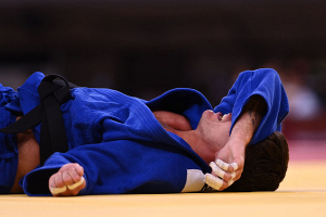 Дзюдо. Никита Свирид потерпел поражение и получил травму в своем первом поединке на олимпийском турнире