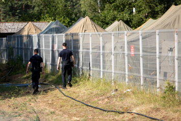 В Литве разыскивают сбежавших из лагеря мигрантов