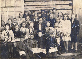 Память о том, как житель Быховского района Иван Марьянков участвовал в освобождении Западной Белоруссии, бережно хранят его потомки
