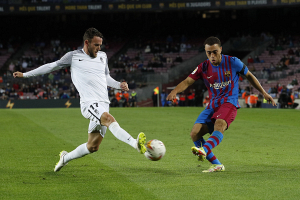 «Барселона» спасла ничью в матче Примеры с «Гранадой» на 90-й минуте