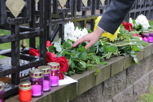 В Минске скорбят по жертвам трагедии в Пермском университете
