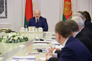 Лукашенко поручил за зиму отремонтировать и восстановить всю сельскохозяйственную энергонасыщенную технику