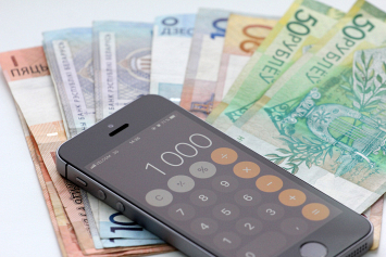 Биржа: 15 ноября доллар и евро подорожали, российский рубль подешевел